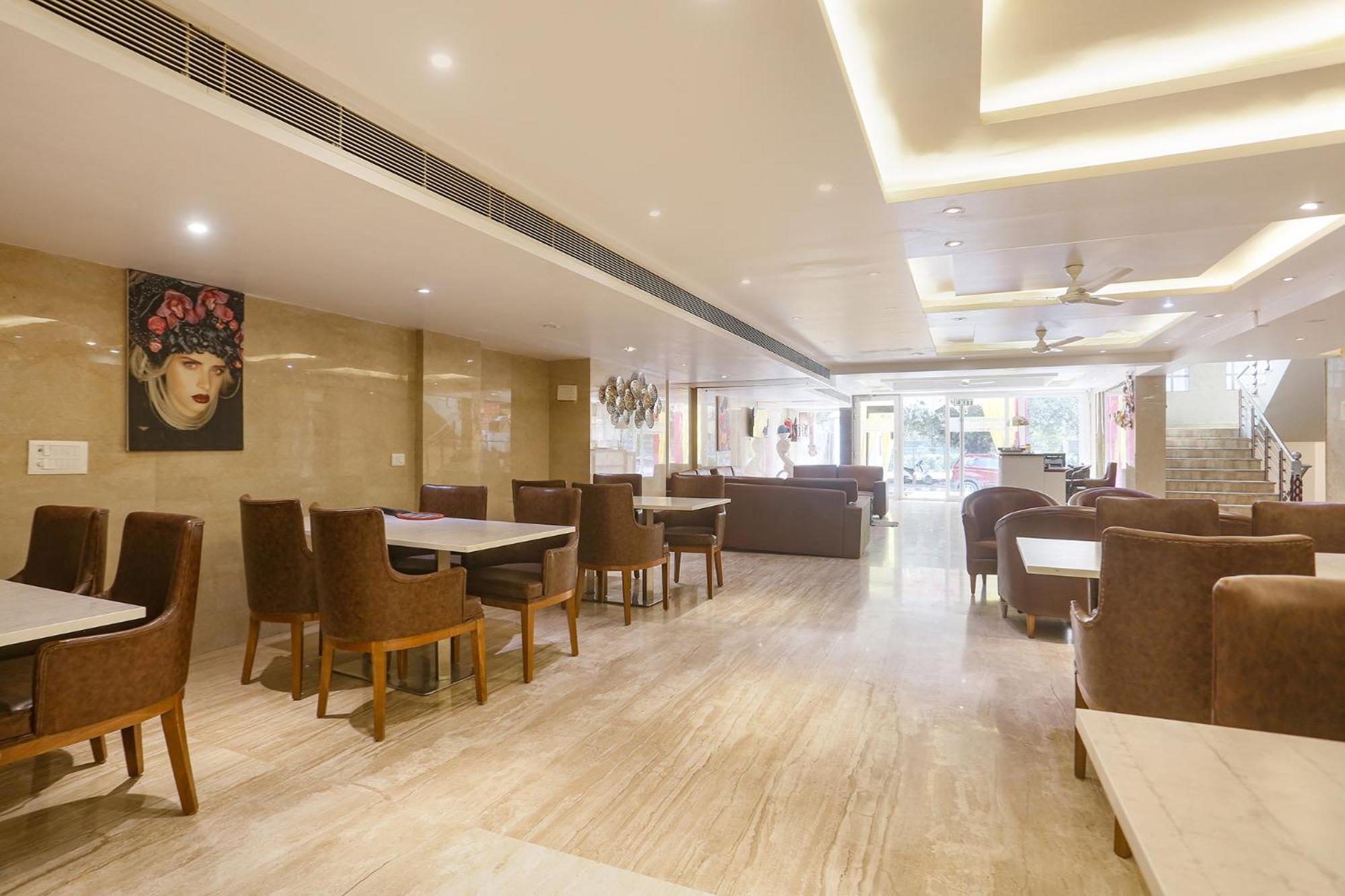 Fabhotel Prime Star 17 - Nr Yashobhoomi Convention Centre Delhi  Exteriör bild
