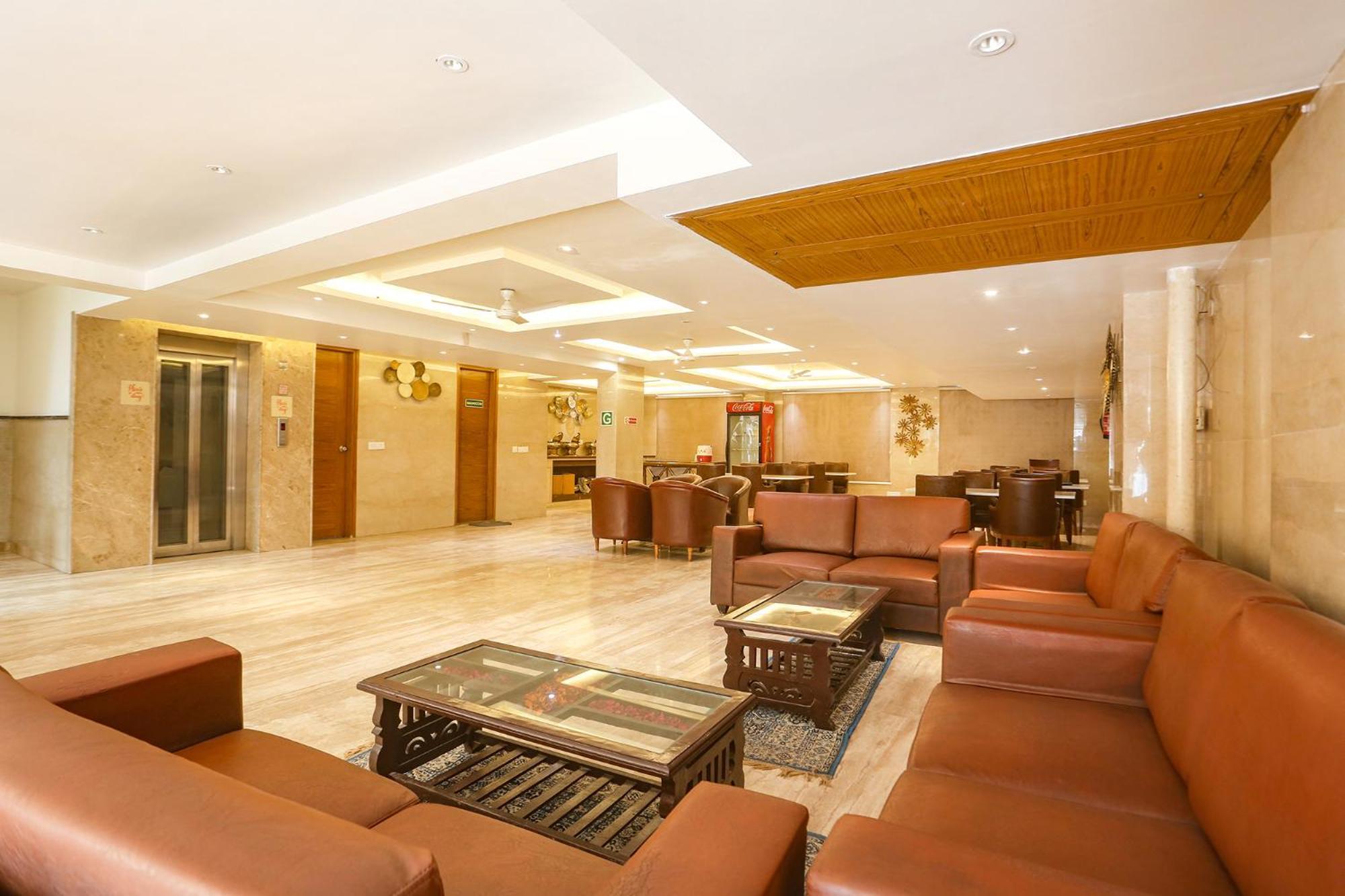 Fabhotel Prime Star 17 - Nr Yashobhoomi Convention Centre Delhi  Exteriör bild